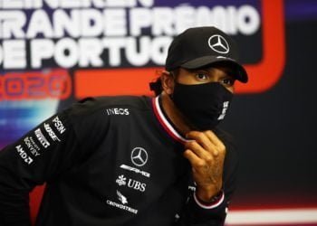 Hamilton: New Mercedes contract not a priority right now