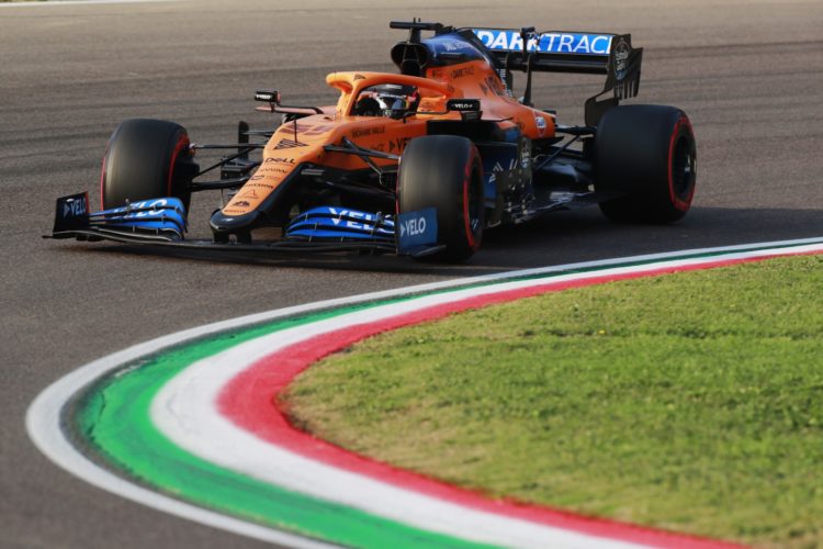 Sainz ‘smashed the brakes’ to avoid spinning Albon