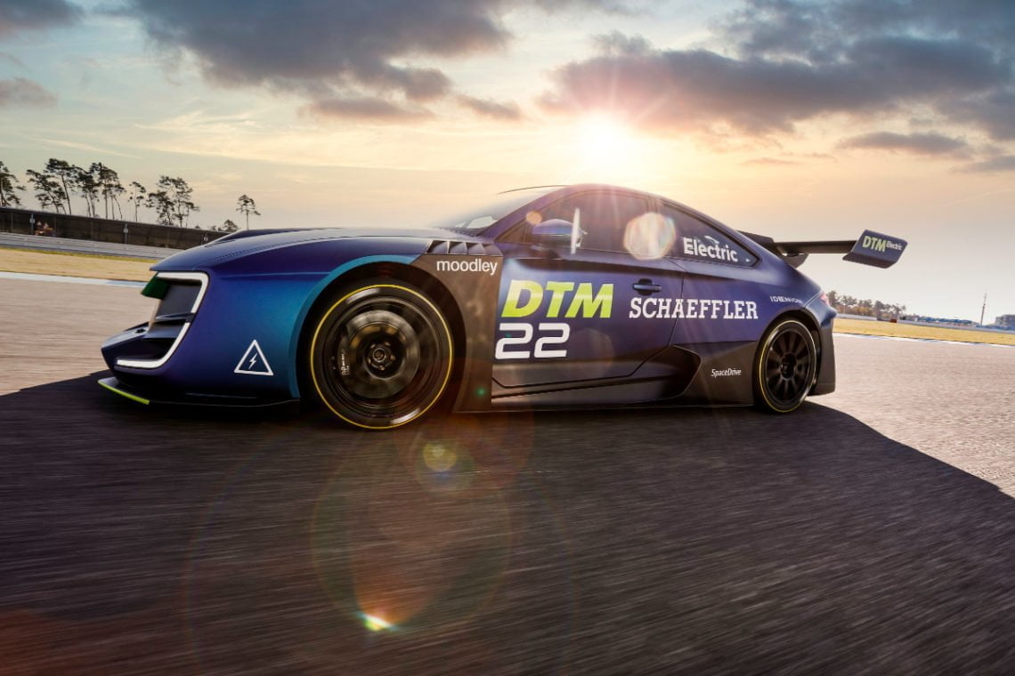 DTM presents multi-faceted 'motorsport platform' featuring electric ...