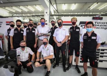 Thursday at Bahrain: swift hellos and farewell gifts