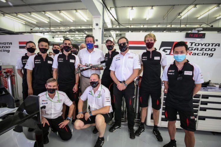 Thursday at Bahrain: swift hellos and farewell gifts