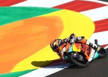 Fernandez claims crushing Portuguese Moto3 win, Arenas holds on to win title