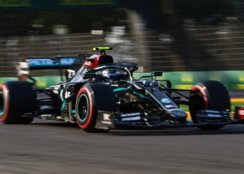 Mercedes breaks F1 record with seventh straight title