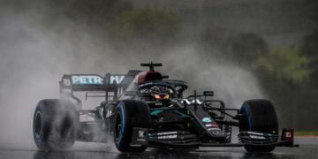 Hamilton equals Schumacher with seventh F1 world title