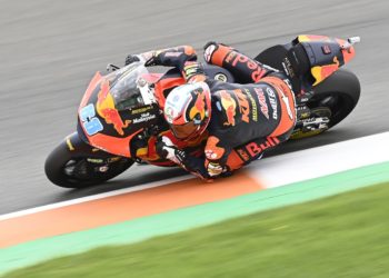 Martin denies Garzo in thrilling Valencia Moto2 encounter