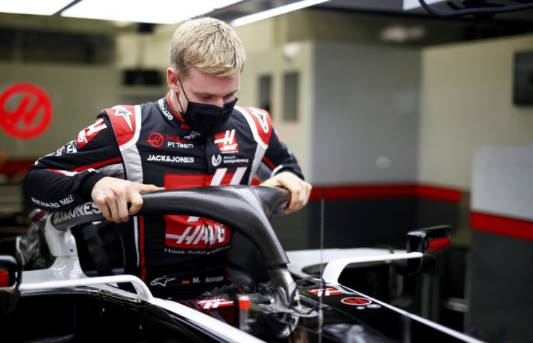 Schumacher selects 47 as number for F1 career