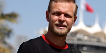 Magnussen given five-race ultimatum to secure 2024 Haas F1 seat