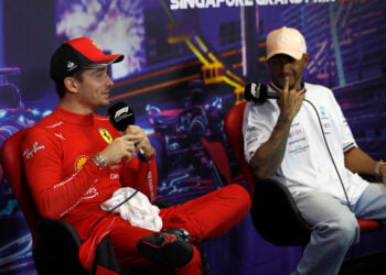 Ex-F1 driver rules out Hamilton to Ferrari move