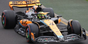 Norris admits McLaren is ‘shocked’ by its DRS deficit