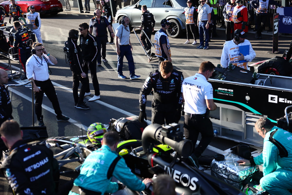 Russell F1 engine reportedly irreparable after Melbourne failure ...