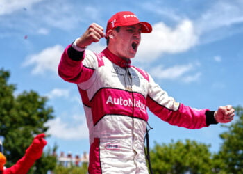 Kirkwood holds off McLaughlin to win on the streets of Nashville