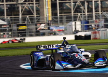 Rahal sets the pace in IndyCar practice from IMS