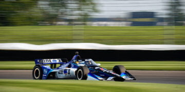Rahal takes redemption pole as RLL surprises at Indianapolis