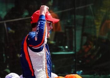 Dixon steals a win at IMS with drive from behind