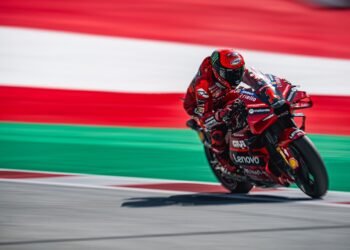Bagnaia eases to Austria Sprint win, Bezzecchi eliminated in opening turn pile-up