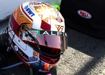 Gasly runs fan contest for Abu Dhabi F1 helmet design