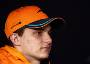 Piastri ‘happy where I am’ amid Red Bull F1 link