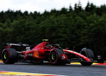 Sainz: Budget cap has stopped Ferrari eliminating 2023 F1 car weakness