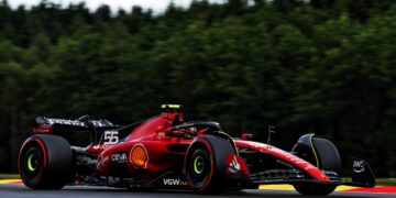 Sainz: Budget cap has stopped Ferrari eliminating 2023 F1 car weakness