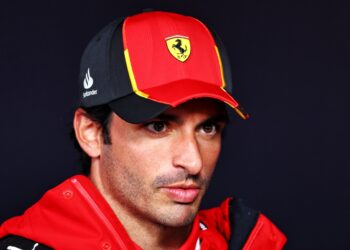 Sainz not concerned by ongoing Ferrari F1 technical overhaul