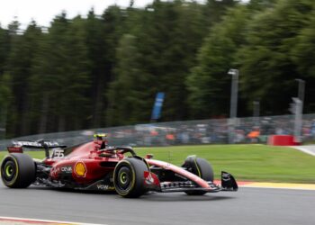 Ferrari held out for red flag before retiring Sainz in Belgian GP