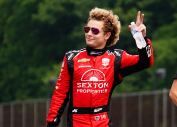 Ferrucci extends with Foyt for 2024 IndyCar season