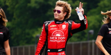 Ferrucci extends with Foyt for 2024 IndyCar season