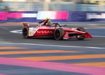 Diriyah E-Prix: Rowland clinches first pole since Seoul 2022
