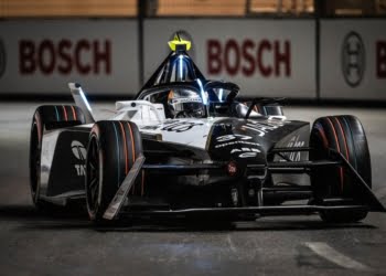 Cassidy claims first win for Jaguar in Diriyah masterclass