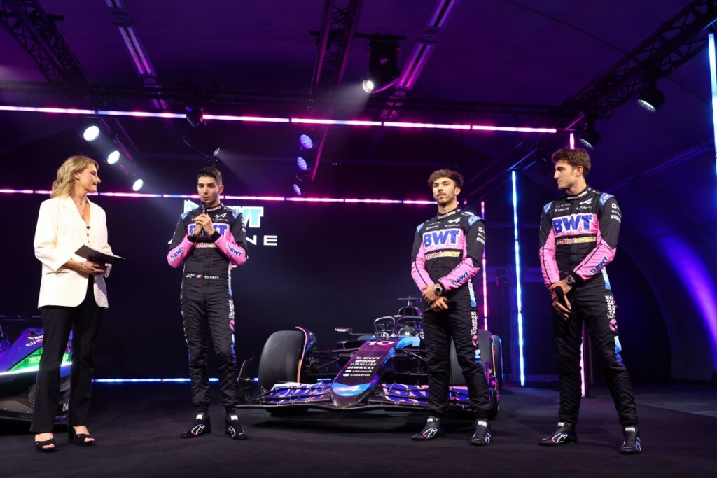 Alpine opened 2025 F1 contract talks before Hamilton to Ferrari ...