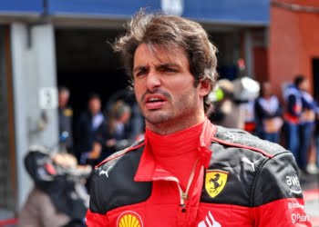 Villeneuve: Sainz won’t play the ‘team game’ at Ferrari in F1 2024