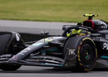 Mercedes deny Hamilton F1 exit related to 2024 car concerns
