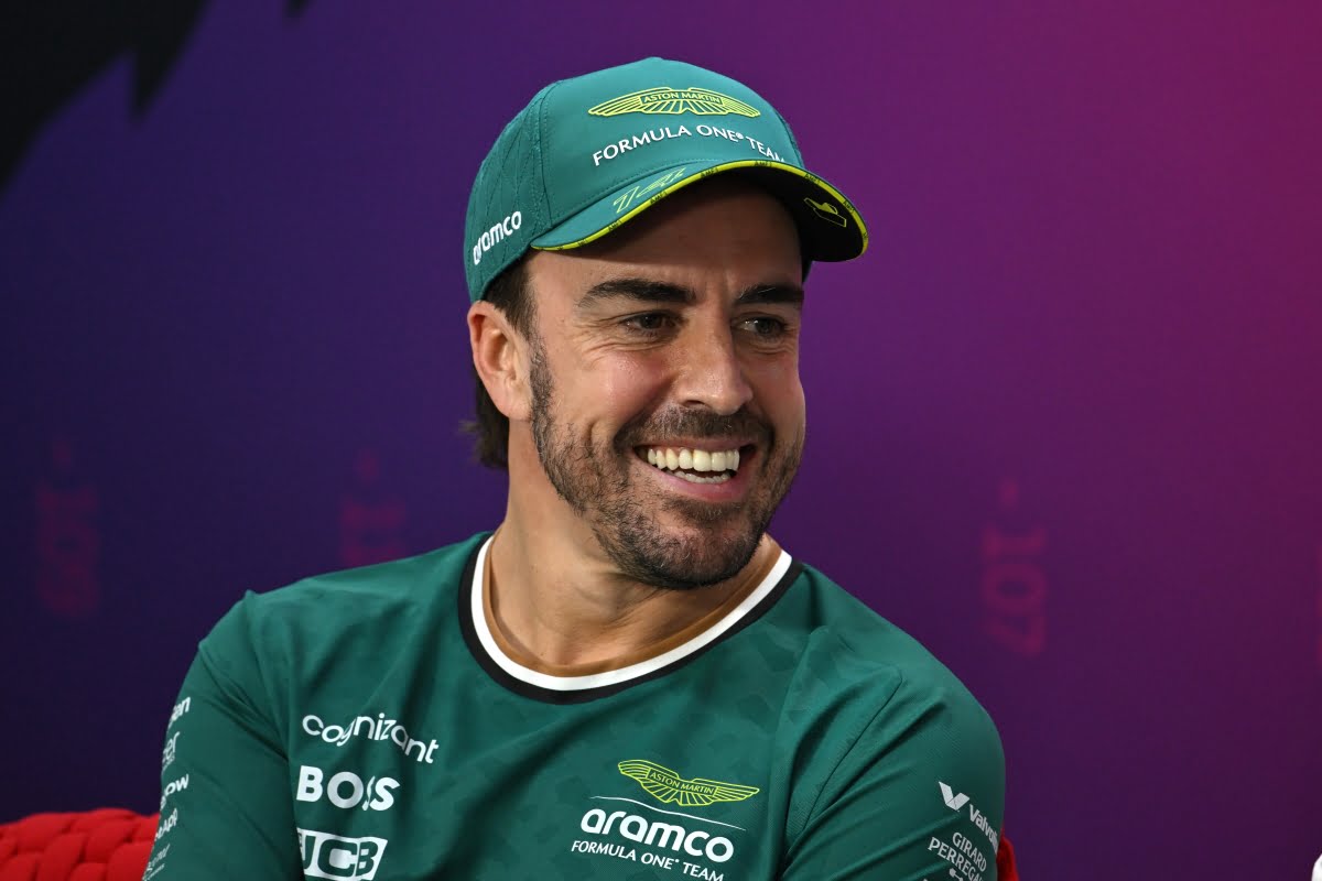 Alonso in “good position to negotiate” F1 driver market