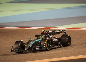 Mercedes has ‘work to do on a single lap’ with W15 F1 car