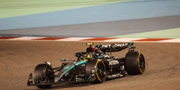 Mercedes has ‘work to do on a single lap’ with W15 F1 car