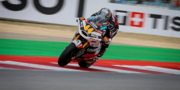 Canet ends long wait for maiden Moto2 victory with win at Portimao