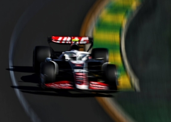 Komatsu: Haas ‘cannot keep making mistakes’ despite double F1 points in Australia