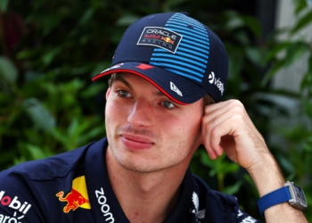 Verstappen denies Red Bull Powertrains doubts amid Mercedes F1 rumours