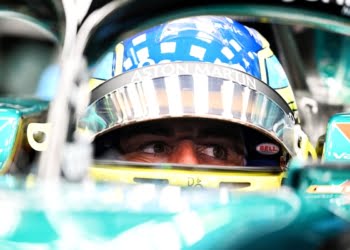 Alonso not expecting Aston Martin Bahrain F1 podium repeat