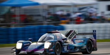 Zilisch sprints to LMP2 victory at Sebring