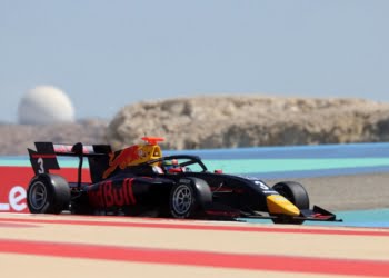 Lindblad jumps ART drivers to earn Bahrain F3 Sprint win