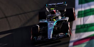 Hamilton lacking confidence in Mercedes rear end in Jeddah
