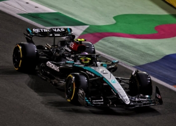 Hamilton bemoans recurring Mercedes F1 issue in Jeddah