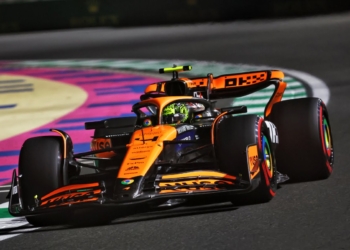 Norris: McLaren on ‘back foot’ amid Saudi F1 practice struggles