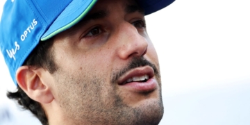 Ricciardo praises RB for ‘composed’ reaction to Bahrain F1 team order row