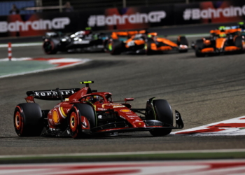 Sainz: Keeping up with a Red Bull in Bahrain ‘a pleasant surprise’