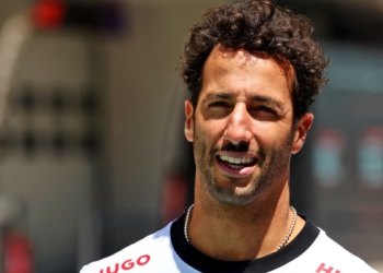 Ricciardo hopes to replicate Renault revival in F1 Chinese GP