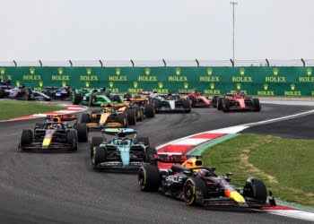 Sainz: Leclerc’s start defence ‘didn’t help’ Ferrari in F1 Chinese GP