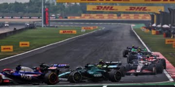 Stroll ‘had nowhere to go’ in penalised F1 Chinese GP clash