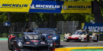 Kobayashi leads after 4 hours in Imola as rain appears